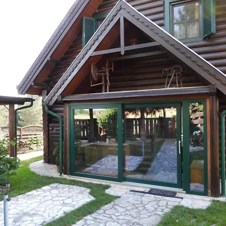 Mesehaz Apartman * Zalalövő